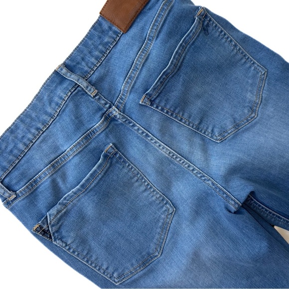 American Rag Cie light/ medium wash semi flared patchwork jean ❤️ - Picture 5 of 7